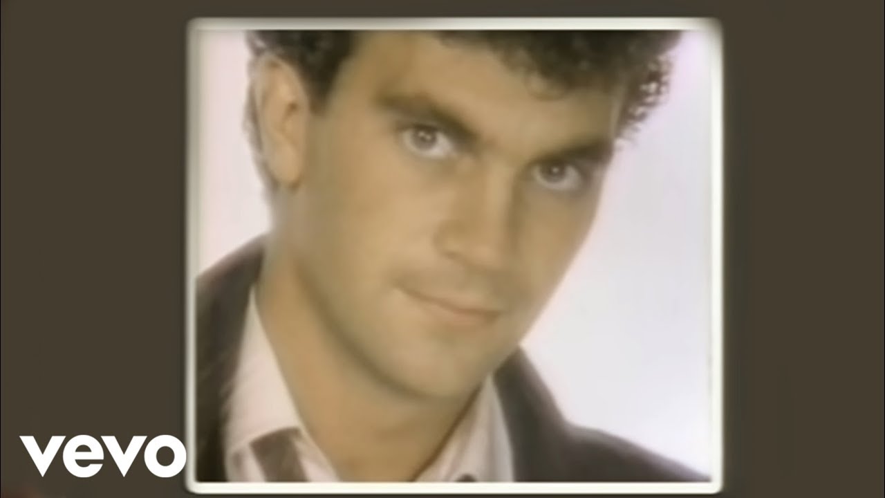 en medio de la noche a través de la tormenta