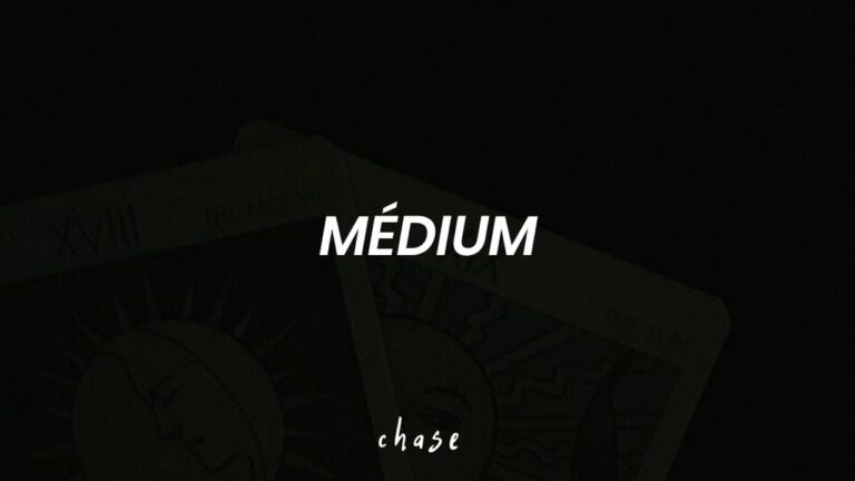 esa extraña sensacion de no pertenecer a este mundo letra