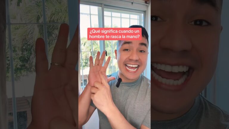 que significa cuando un hombre te aprieta la mano