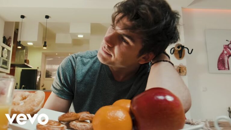 tengo mi garganta tengo mis manos