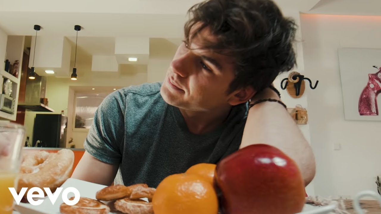 tengo mi garganta tengo mis manos